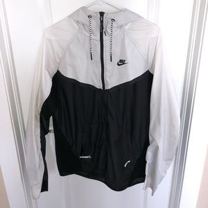 NIKE TECH HYPERMESH WINDRUNNER FULL ZIP JACKET